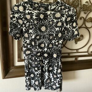 Karen Kane Black and White Floral Top